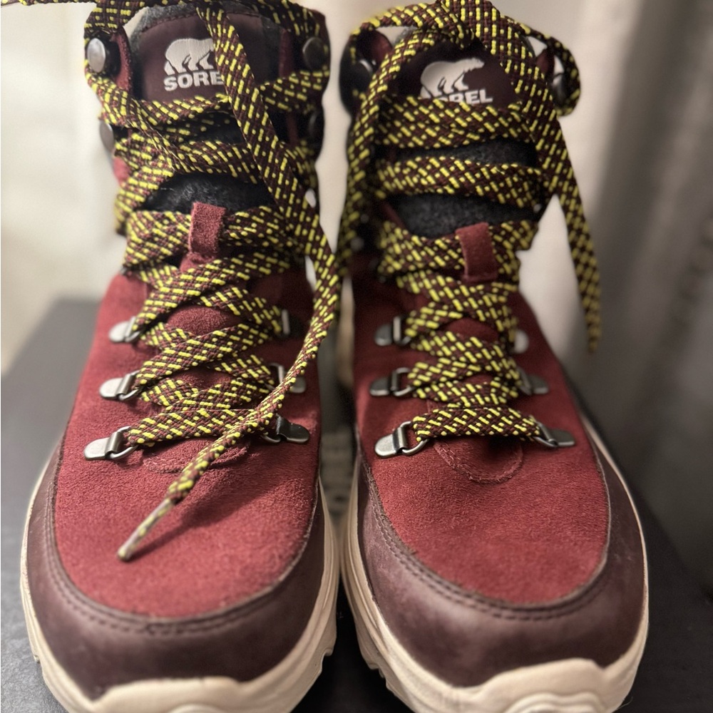 Sorel Snow-Winter Boots size 8.5M